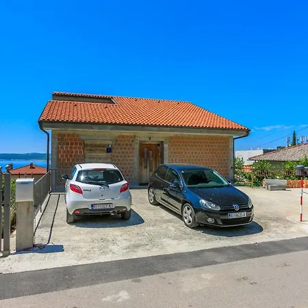 Olive Apartment